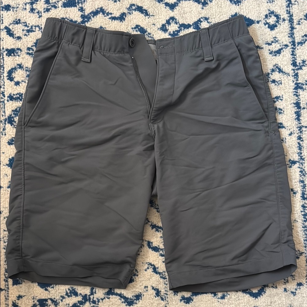 Under Armour Gray Flat Front Shorts Lightweight Comfort